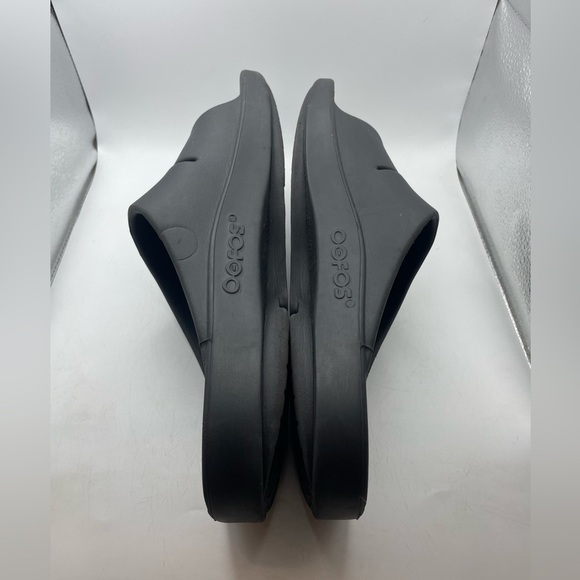 Oofos Ooahh Men's Black Slide Sandals size 10 - Picture 7 of 9